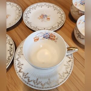Vintage National Brotherhood 22 K Gold Painted Flower 6 Teacups With Saucers